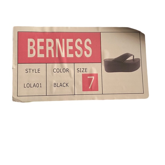 NWT Black Platform Flip Flops - Picture 8 of 8